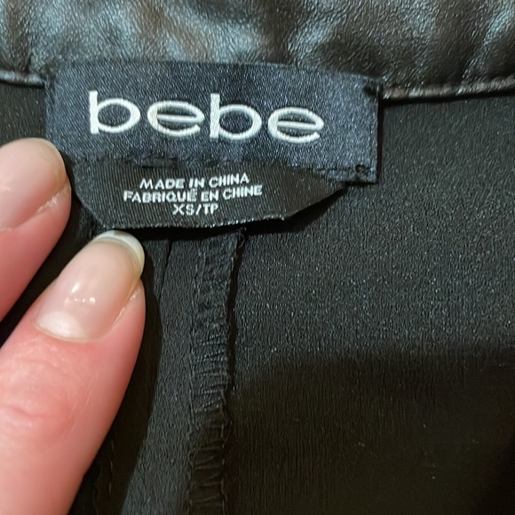 Women’s Bebe Button Down Blouse Black XS - Picture 3 of 4